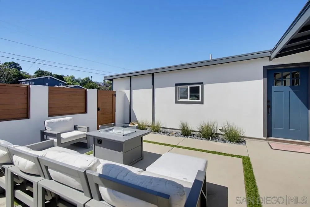 https://cdn.realtyfeed.com/cdn/127/260023229/e10a9692034f6f6cba88e5e7f58fe3da.webp