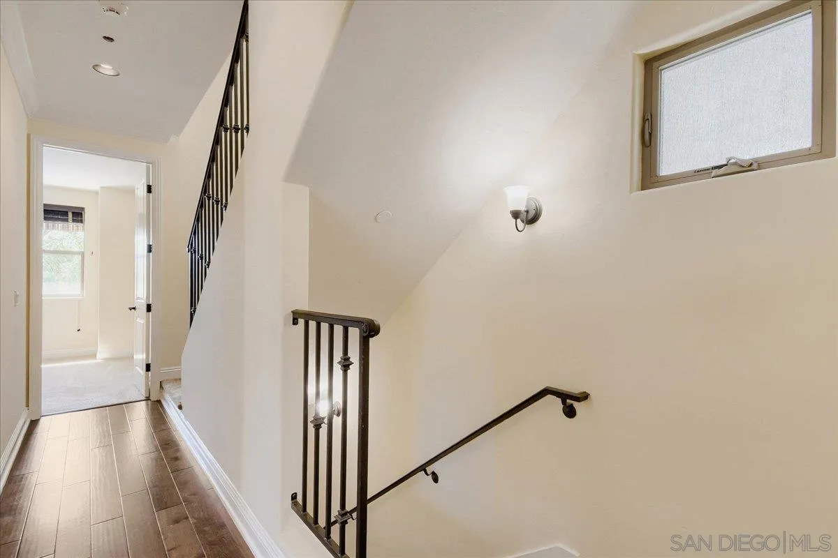 https://cdn.realtyfeed.com/cdn/127/260023230/295b1faea4dcf8403fbafcd7fd402b0f.webp