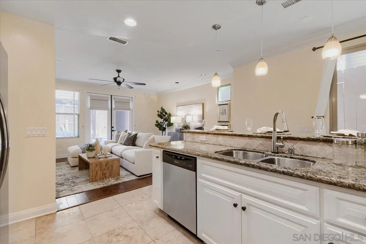 https://cdn.realtyfeed.com/cdn/127/260023230/3b4aa65de753cad98b49543c2c58002b.webp