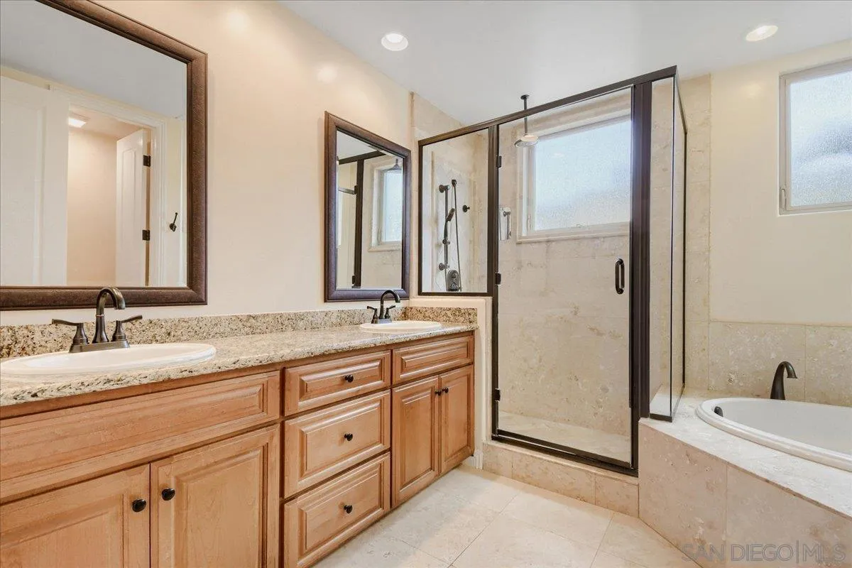https://cdn.realtyfeed.com/cdn/127/260023230/4ed66eb34fef533052d0137489ecfd29.webp