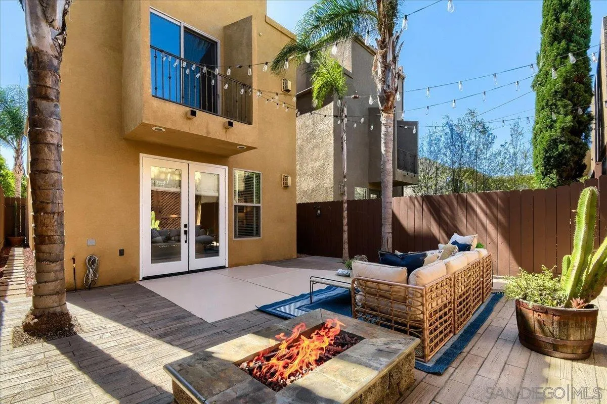 https://cdn.realtyfeed.com/cdn/127/260023230/cd2bd2b1b2e9485dadb62be17dcd19ec.webp