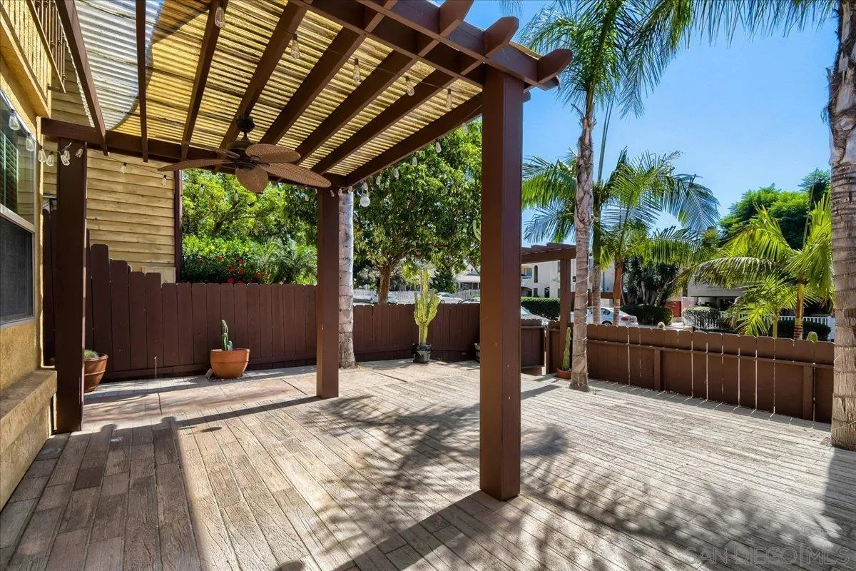 https://cdn.realtyfeed.com/cdn/127/260023230/e1c658cf1dbbc243b4405f3f801354a3.webp