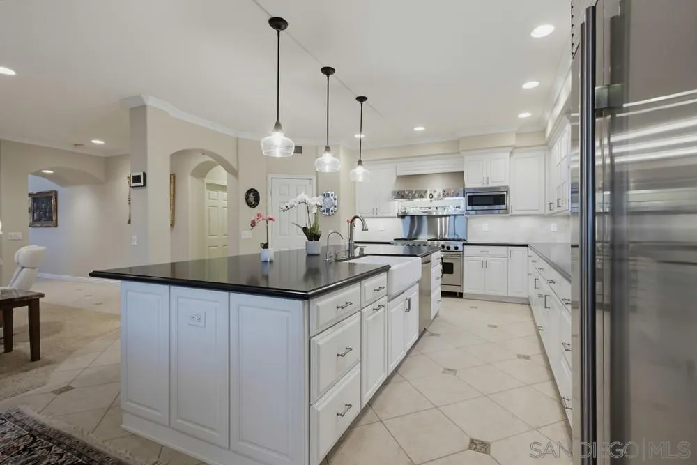 https://cdn.realtyfeed.com/cdn/127/260023233/1989266b31274e5a24a6a9956265ddc6.webp