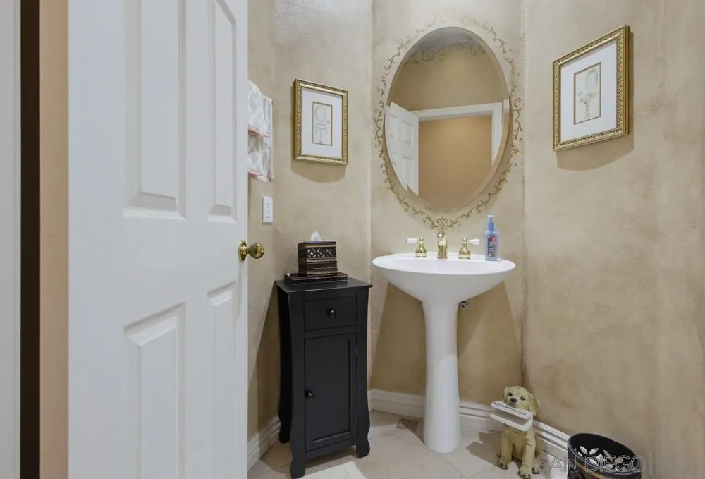 https://cdn.realtyfeed.com/cdn/127/260023233/1acce9a6d88a656dcc5fd783661e1704.webp