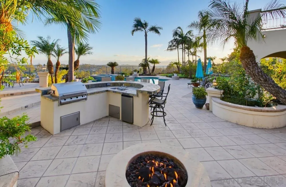 https://cdn.realtyfeed.com/cdn/127/260023233/6aa1553d834e6efb41c7b4ea8288d491.webp