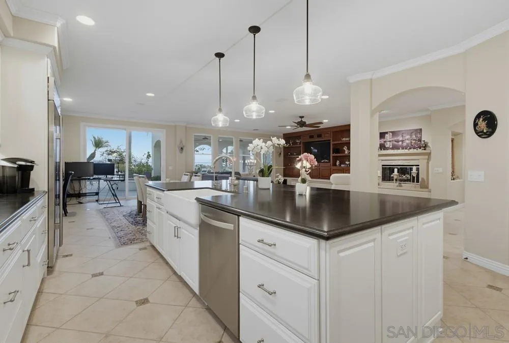 https://cdn.realtyfeed.com/cdn/127/260023233/8d7ee16fe302905bcf157ce360549f8a.webp