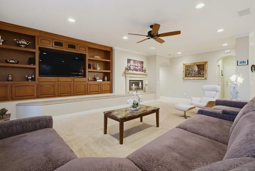 https://cdn.realtyfeed.com/cdn/127/260023233/aac47bdae69bceb96724d489fd272daa.webp