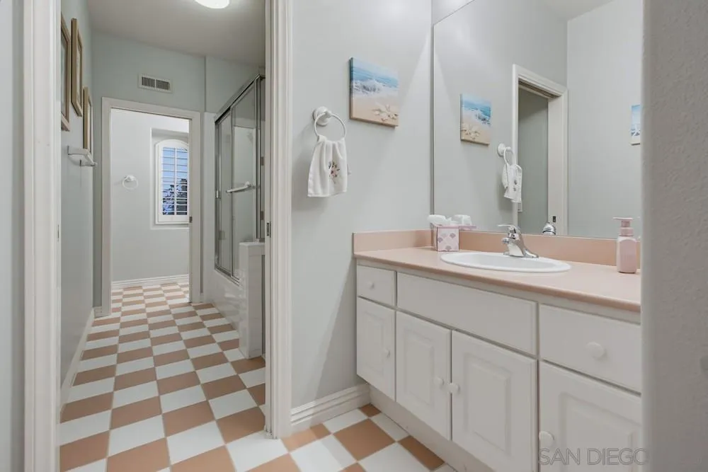 https://cdn.realtyfeed.com/cdn/127/260023233/e615dc709ed3d3b7f36897cbfb6ae05d.webp