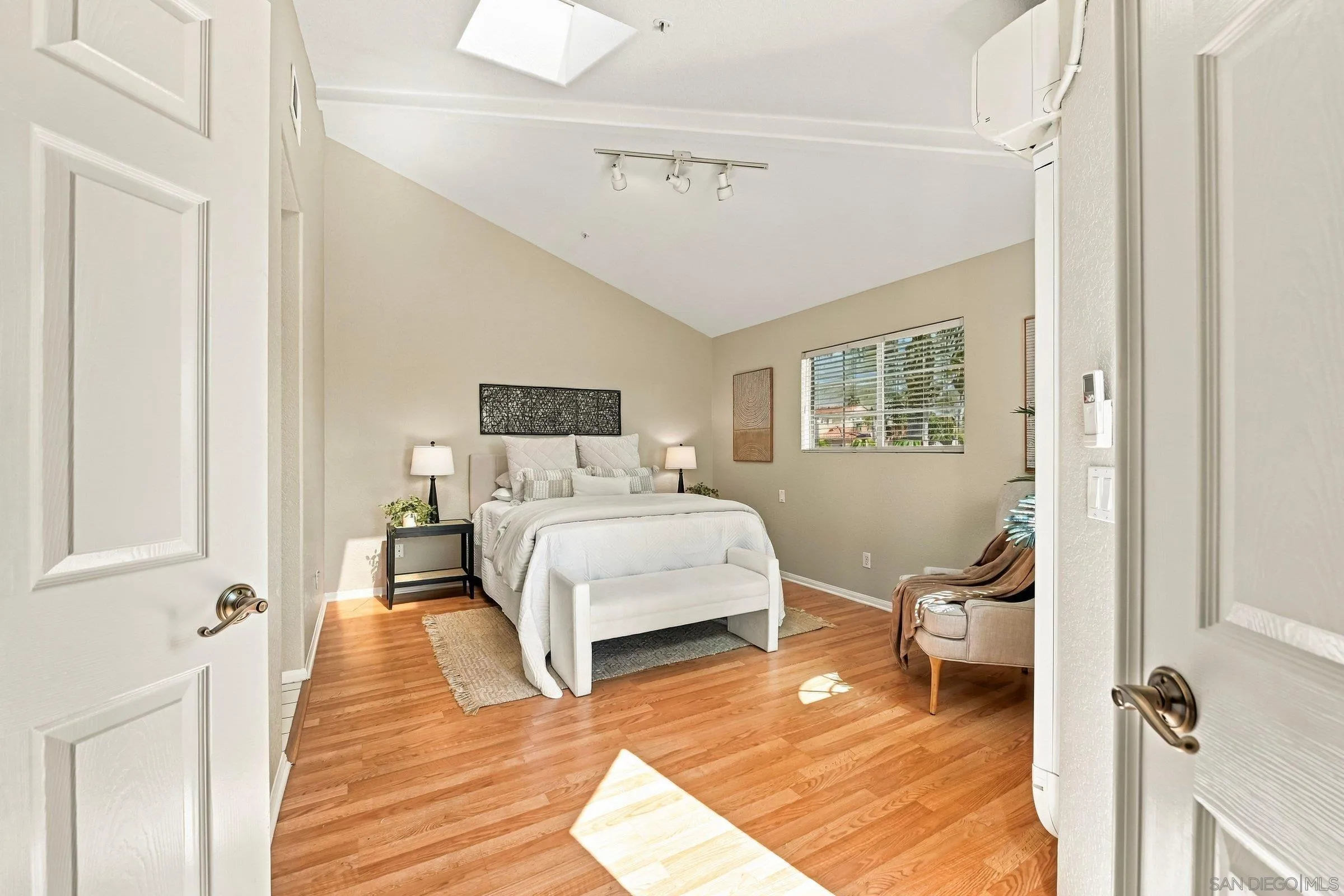 https://cdn.realtyfeed.com/cdn/127/260023237/3495a9d9269a242877a5c1c5ef1af769.webp