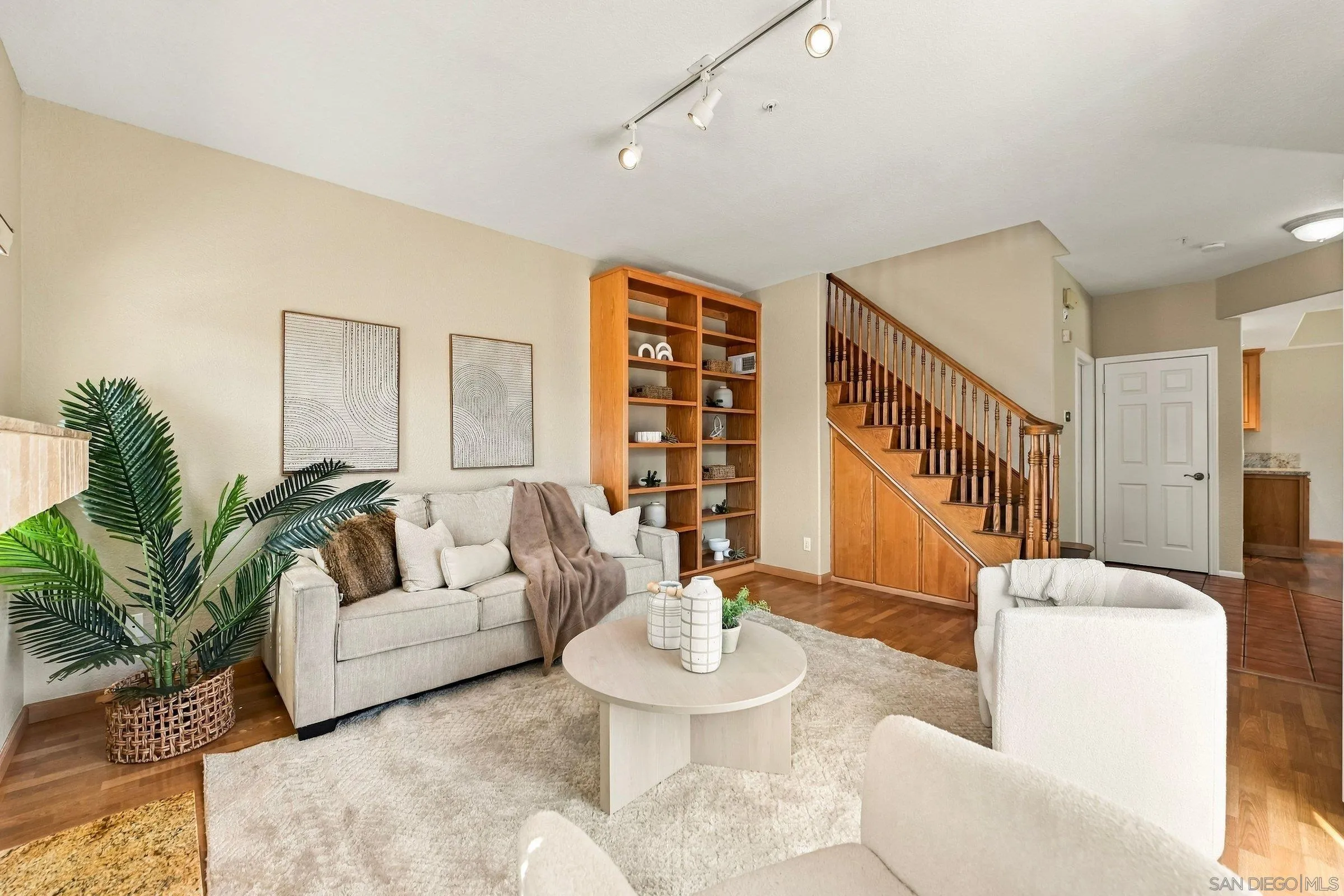 https://cdn.realtyfeed.com/cdn/127/260023237/5ba793826cbec6f36e5e11ff8f64d90d.webp