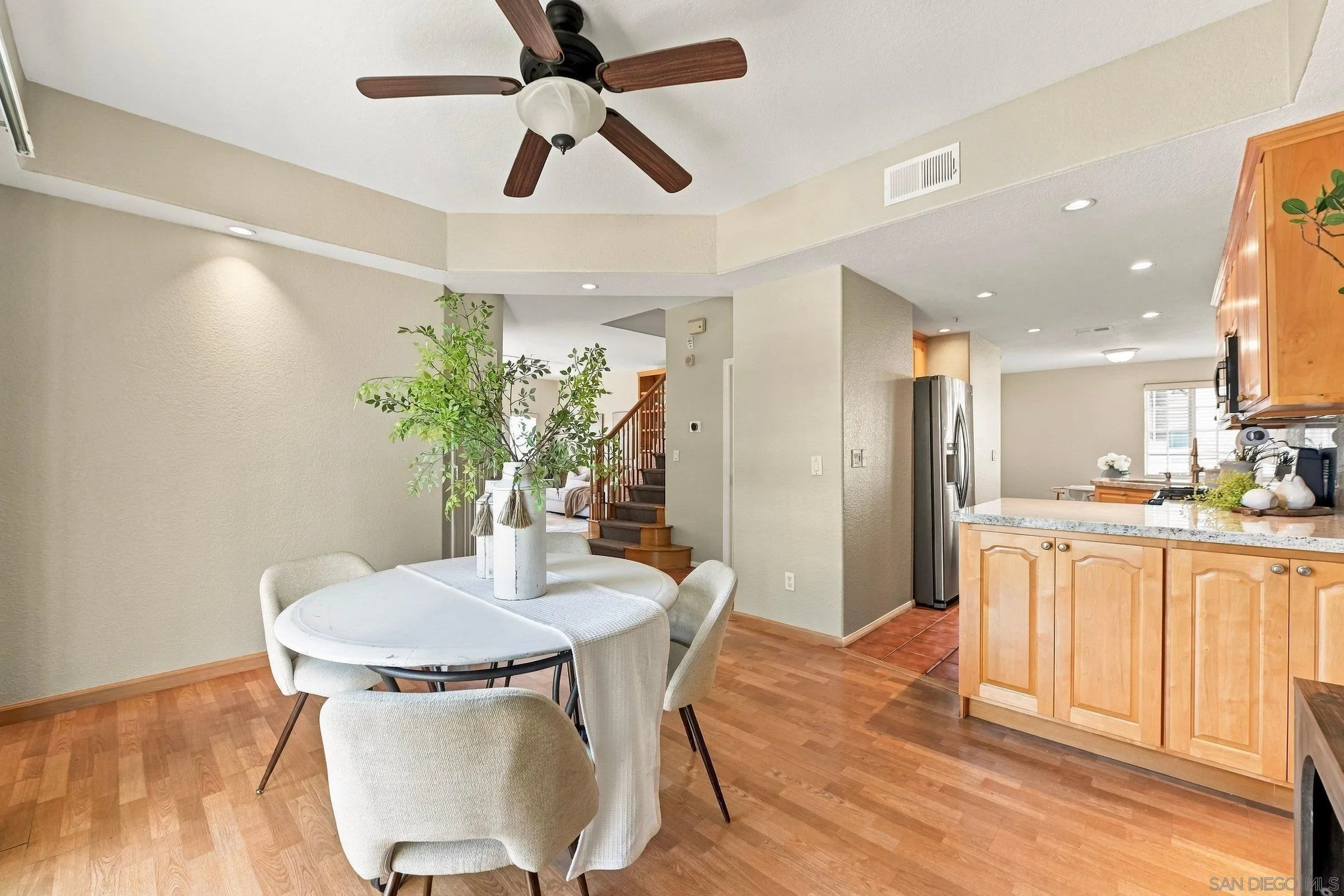 https://cdn.realtyfeed.com/cdn/127/260023237/754784b1570446e6cff1f80b69fc9dd5.webp