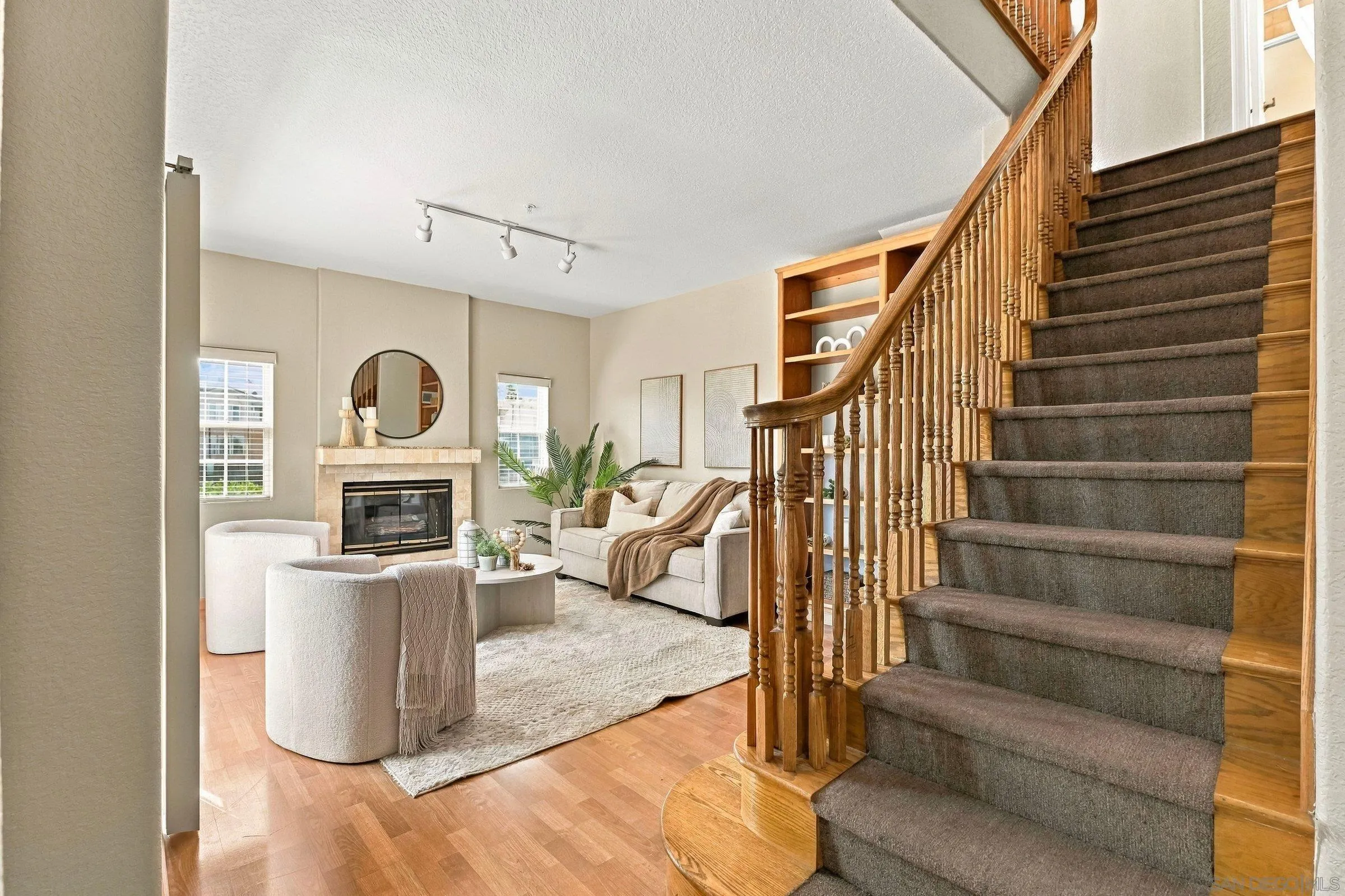 https://cdn.realtyfeed.com/cdn/127/260023237/b7511dcd7e54c9012cef444cbf351df2.webp