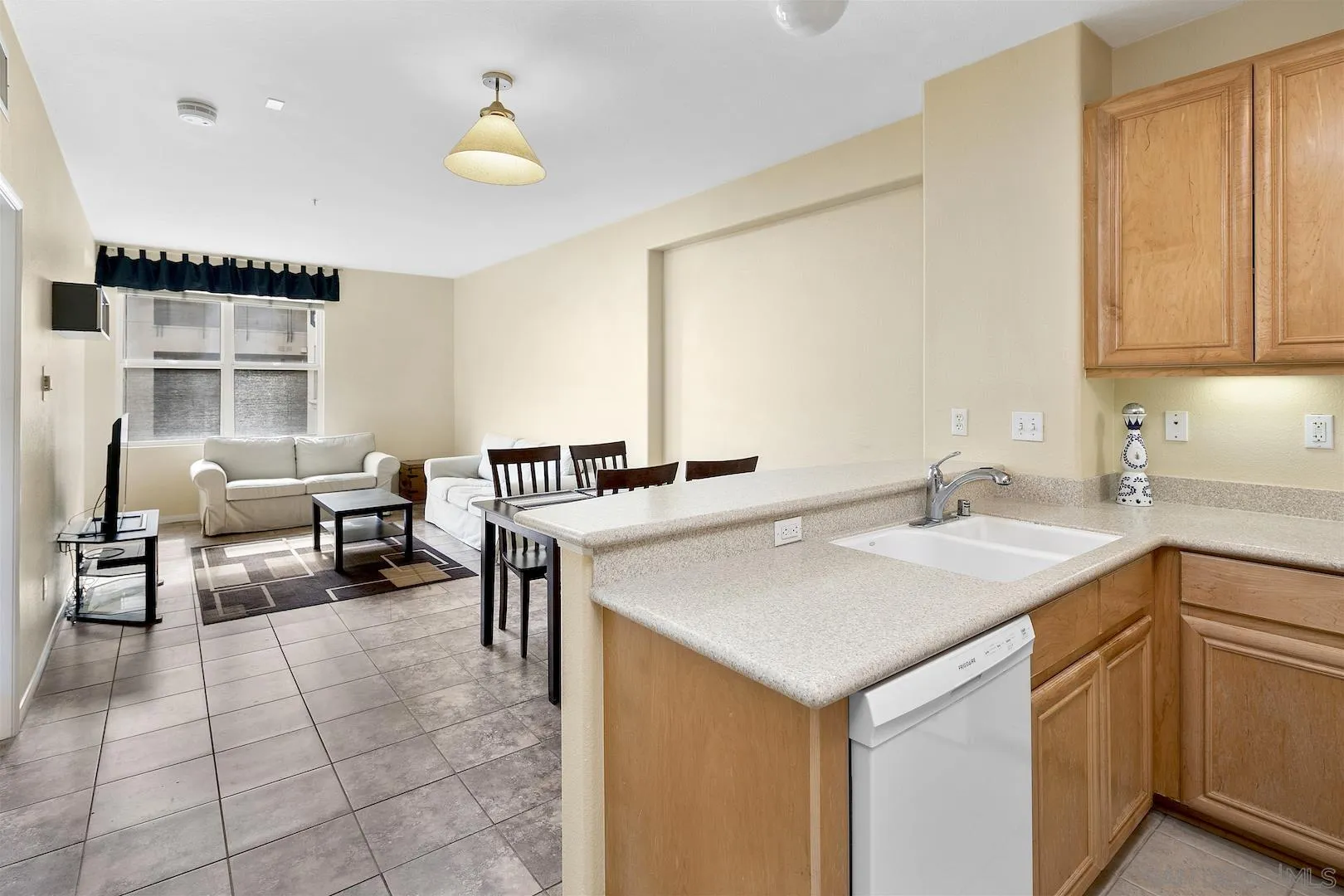 350 K Unit 511, San Diego, CA 92101 - Photo 3 of 18, San Diego, CA