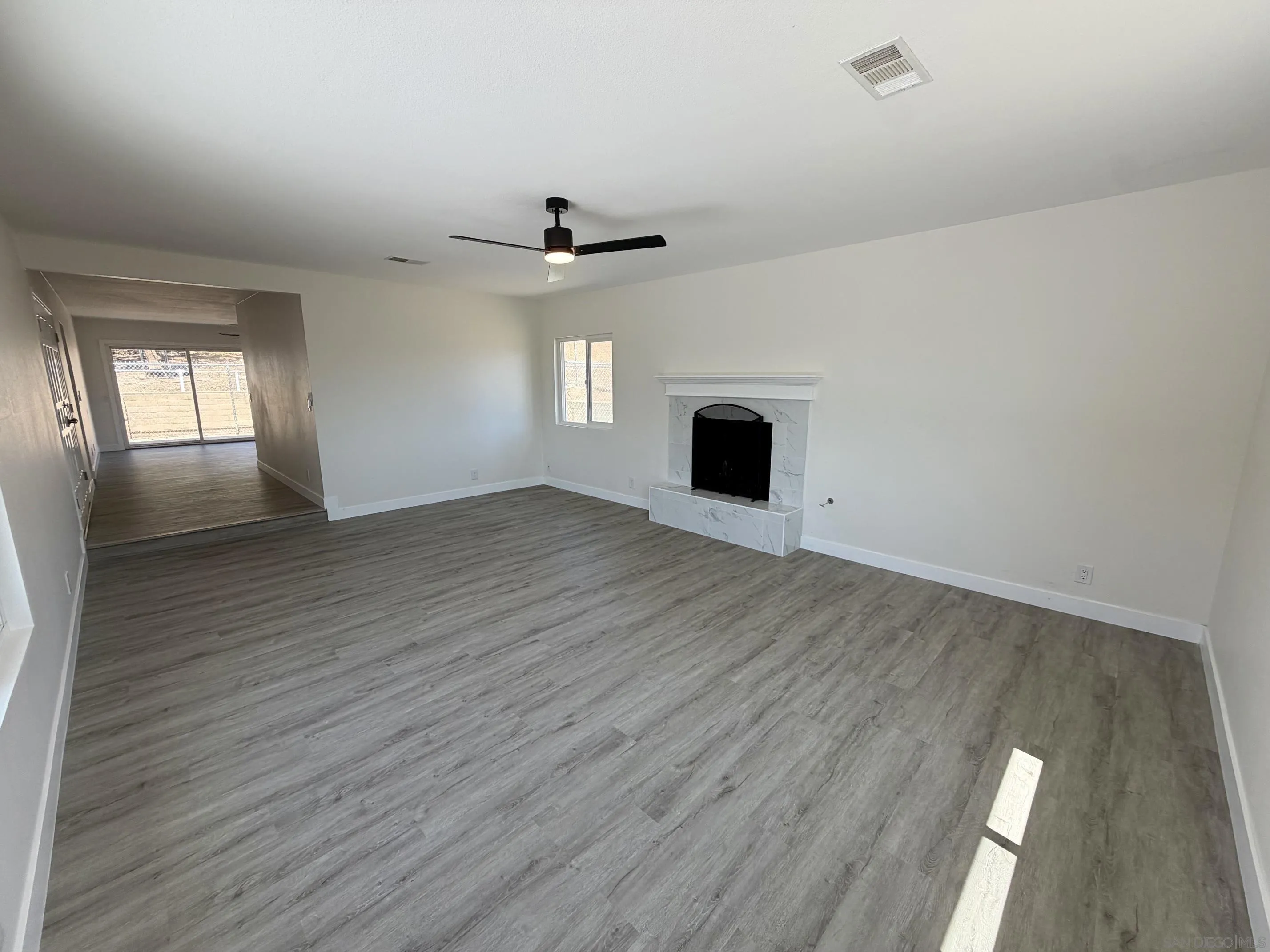 https://cdn.realtyfeed.com/cdn/127/260023242/3cef4eca2c66d7fed01ee84ddf67b61d.webp