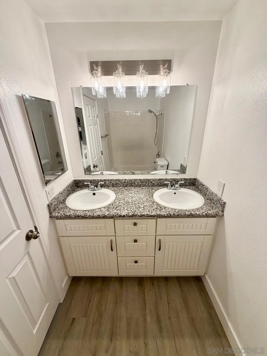 https://cdn.realtyfeed.com/cdn/127/260023242/554761280ca8c1233ca1283bb30053a9.webp