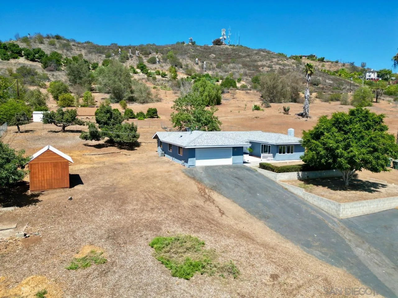 https://cdn.realtyfeed.com/cdn/127/260023242/c28f32559e9c3329c9bc85176dcda298.webp