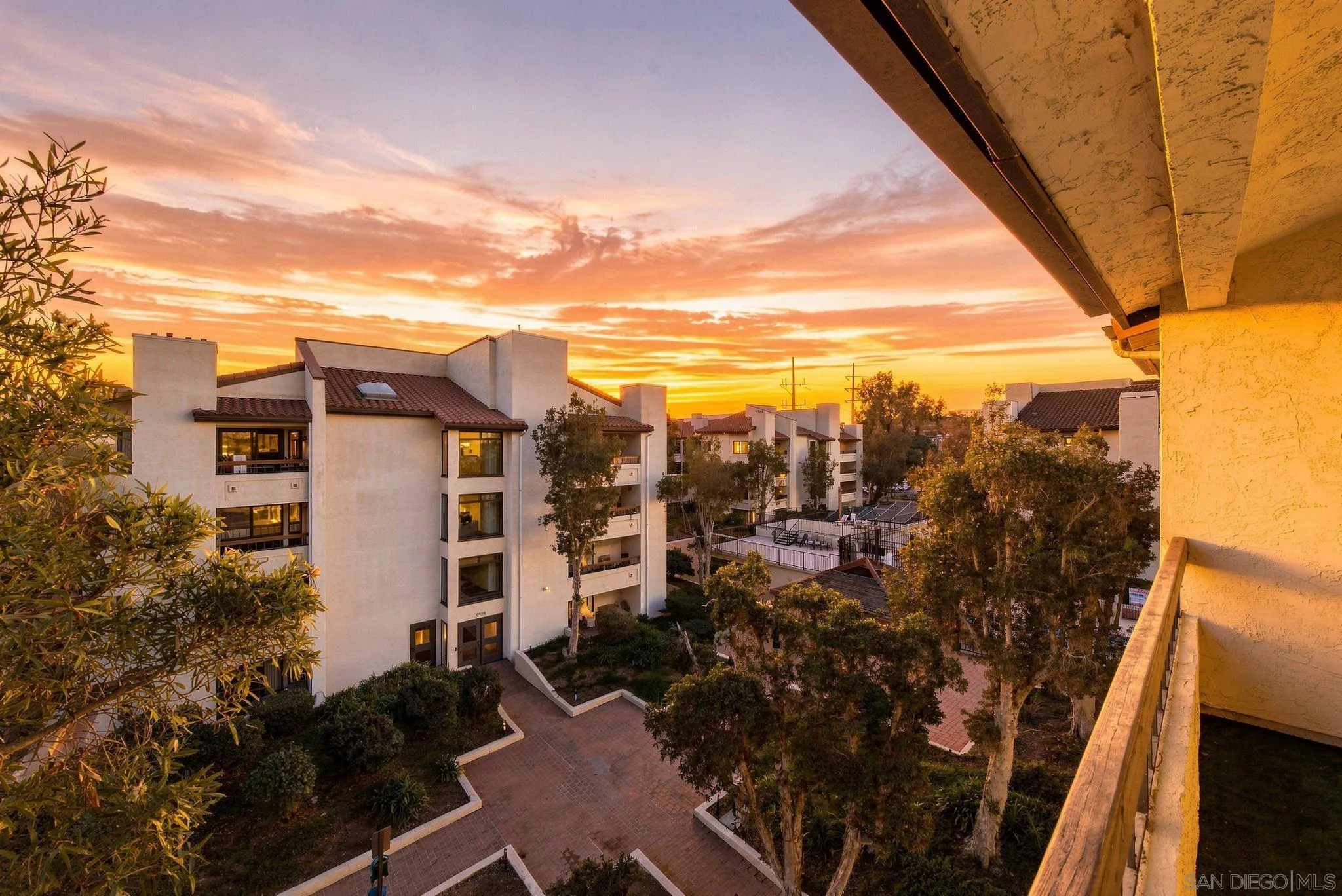 https://cdn.realtyfeed.com/cdn/127/260023248/03295cb23739782fac8774dc75beb043.webp