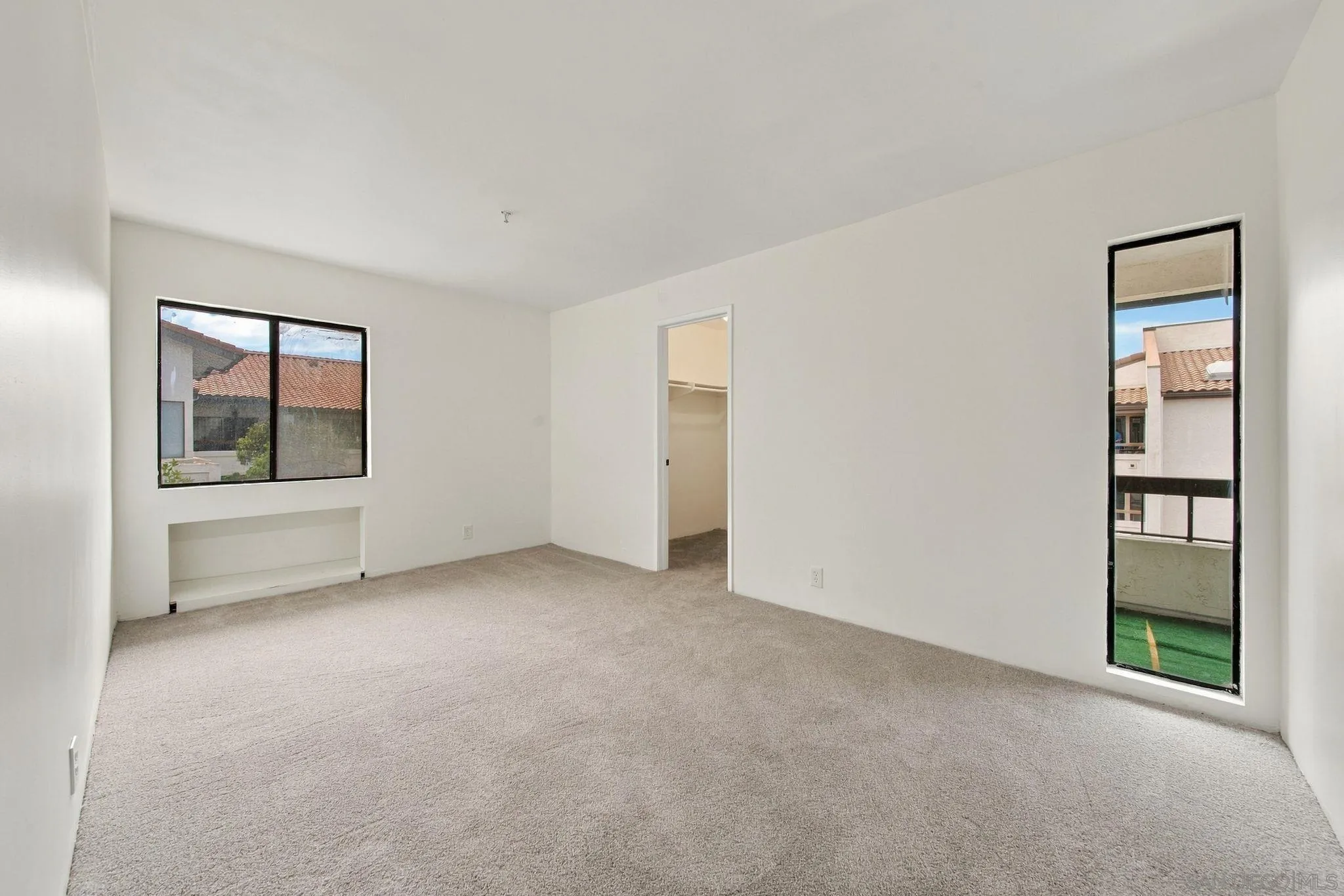 https://cdn.realtyfeed.com/cdn/127/260023248/0beddaa3e1d382fd7bad29adb0c0cc6e.webp