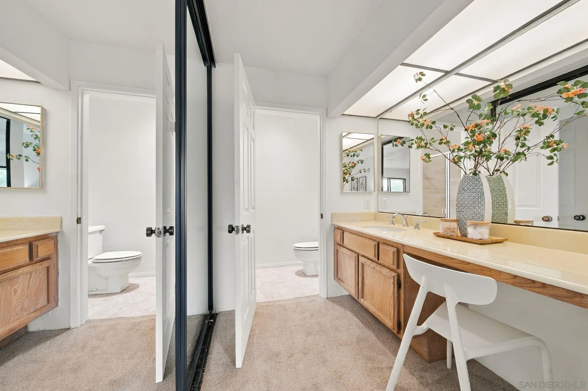 https://cdn.realtyfeed.com/cdn/127/260023248/19a8f4bf5930ed6f833d9eba53281fdf.webp