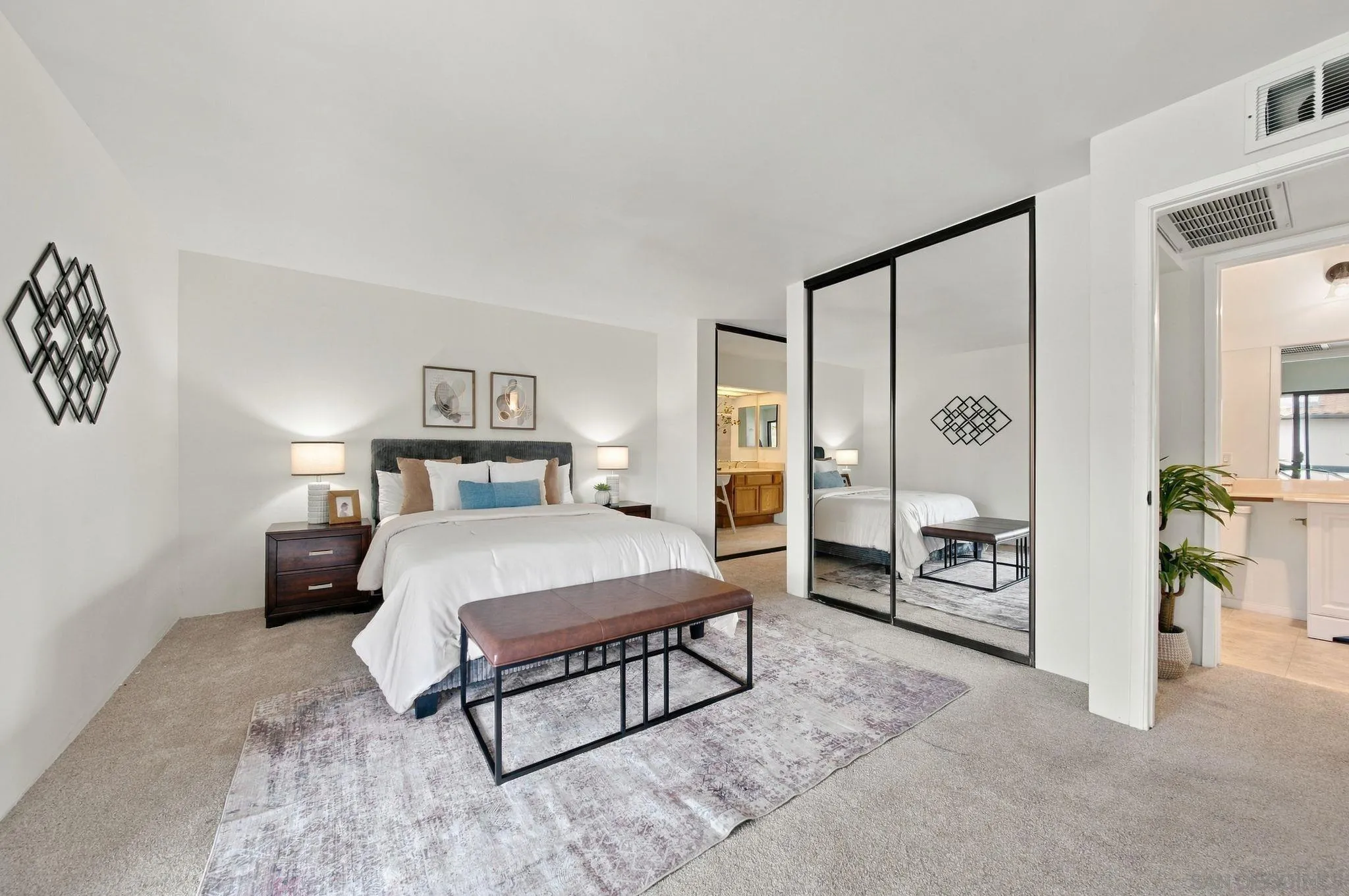 https://cdn.realtyfeed.com/cdn/127/260023248/acc130ad2a6d60953f8b79880093c19b.webp