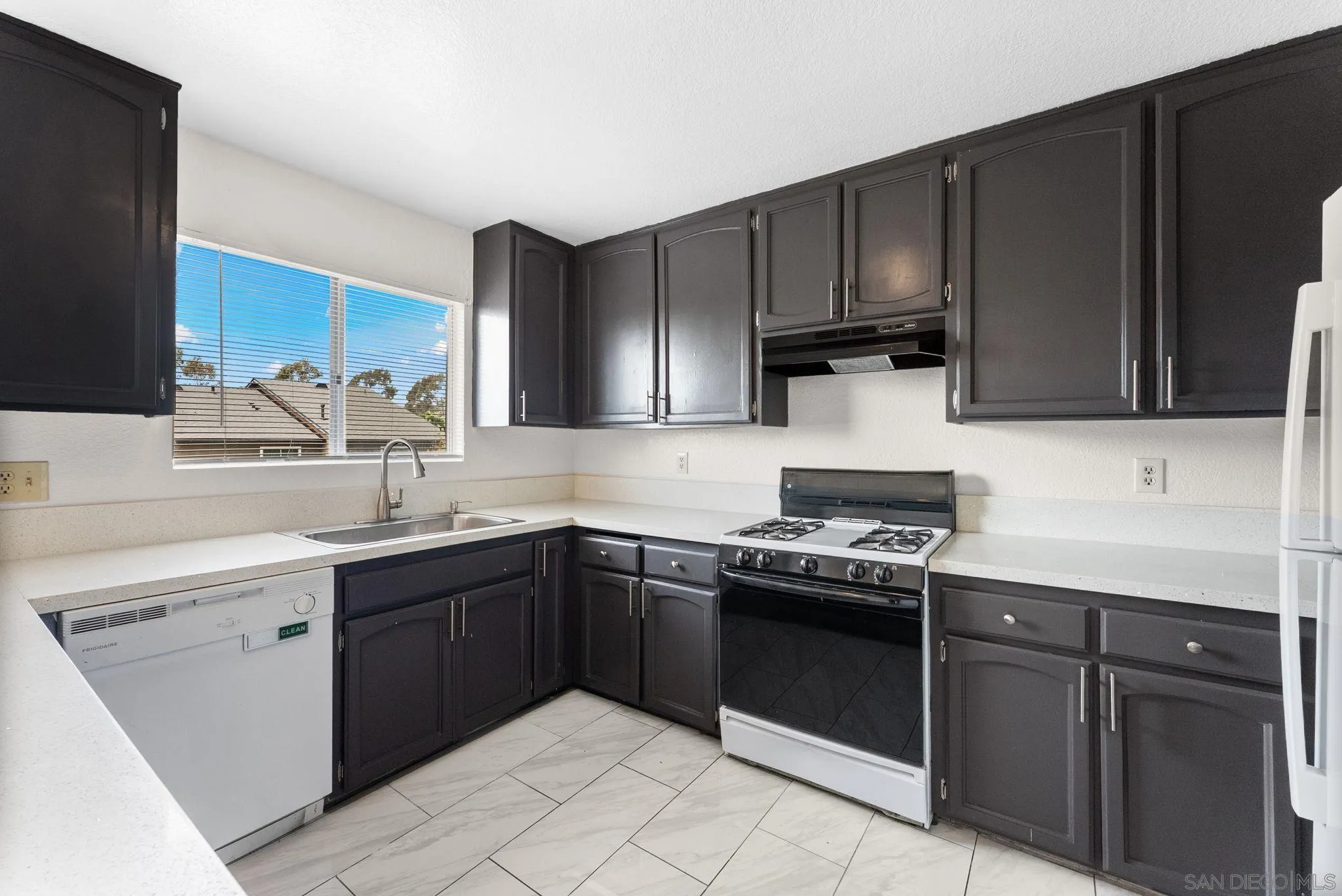 2018 Hawkins Way, Spring Valley, CA 91977, photo 9