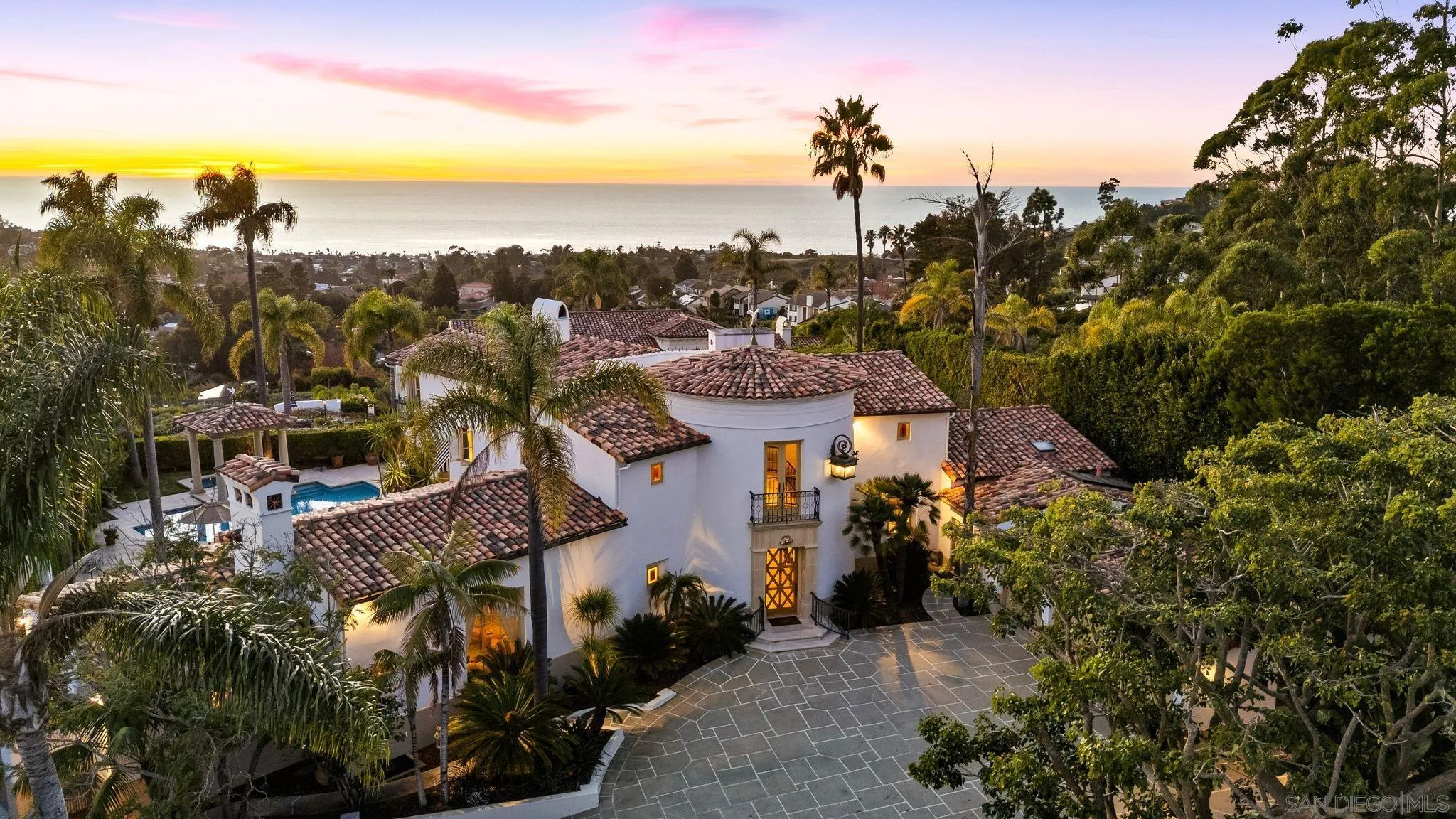 6692 La Jolla Scenic Dr S, La Jolla, CA 92037 - Main photo, La Jolla, CA