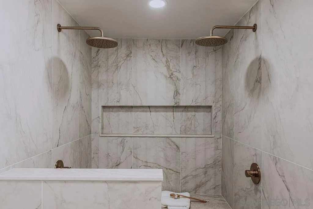 https://cdn.realtyfeed.com/cdn/127/260023253/131966b39846675fdab433df7639d9c6.webp