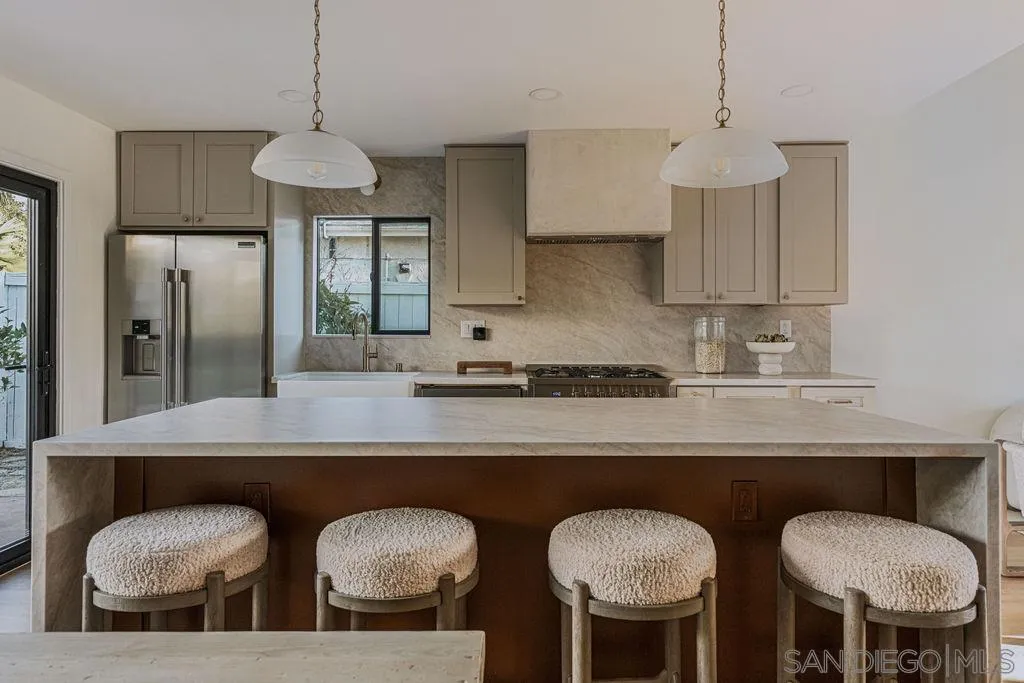 https://cdn.realtyfeed.com/cdn/127/260023253/1d99ccb10ec8fe760f054759973d3cef.webp