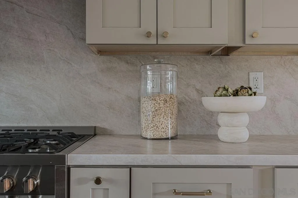 https://cdn.realtyfeed.com/cdn/127/260023253/4498cdf3f10439c8e727bf4406776983.webp