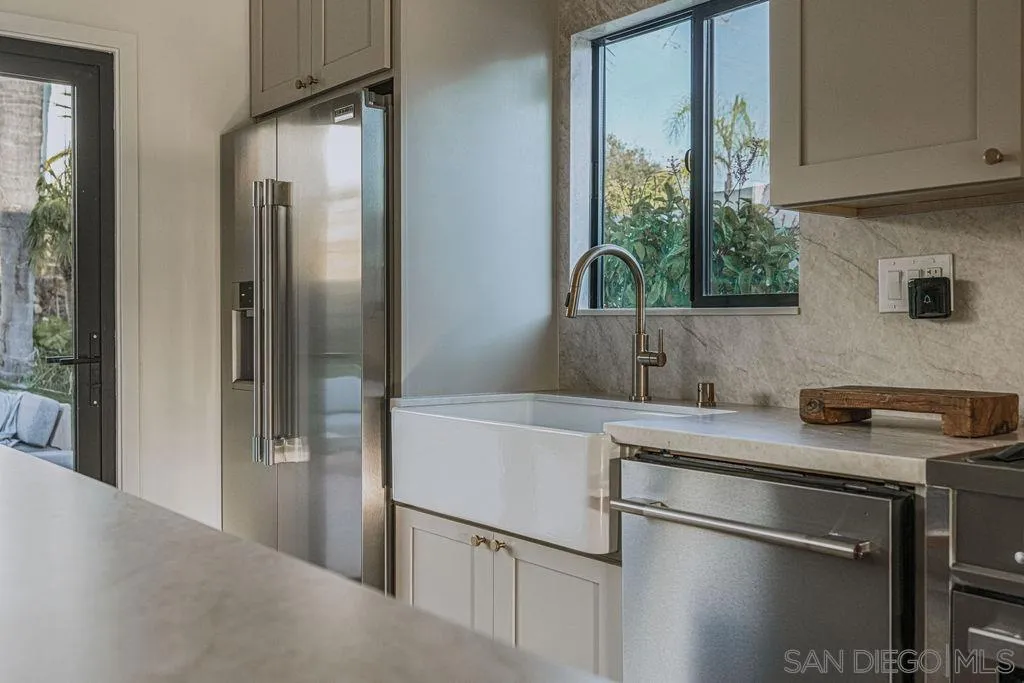 https://cdn.realtyfeed.com/cdn/127/260023253/a5f1c3eef6b0f354ba8b7d9982302ce4.webp