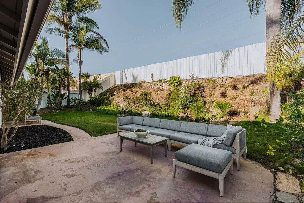 https://cdn.realtyfeed.com/cdn/127/260023253/bd6c37f8b5cf2a2c077b8f5e73322215.webp