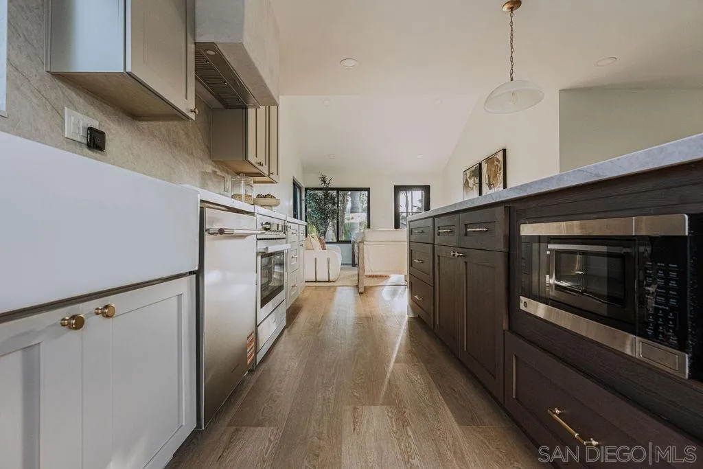 https://cdn.realtyfeed.com/cdn/127/260023253/eb45782f2b99d8a003d5812a8693e746.webp