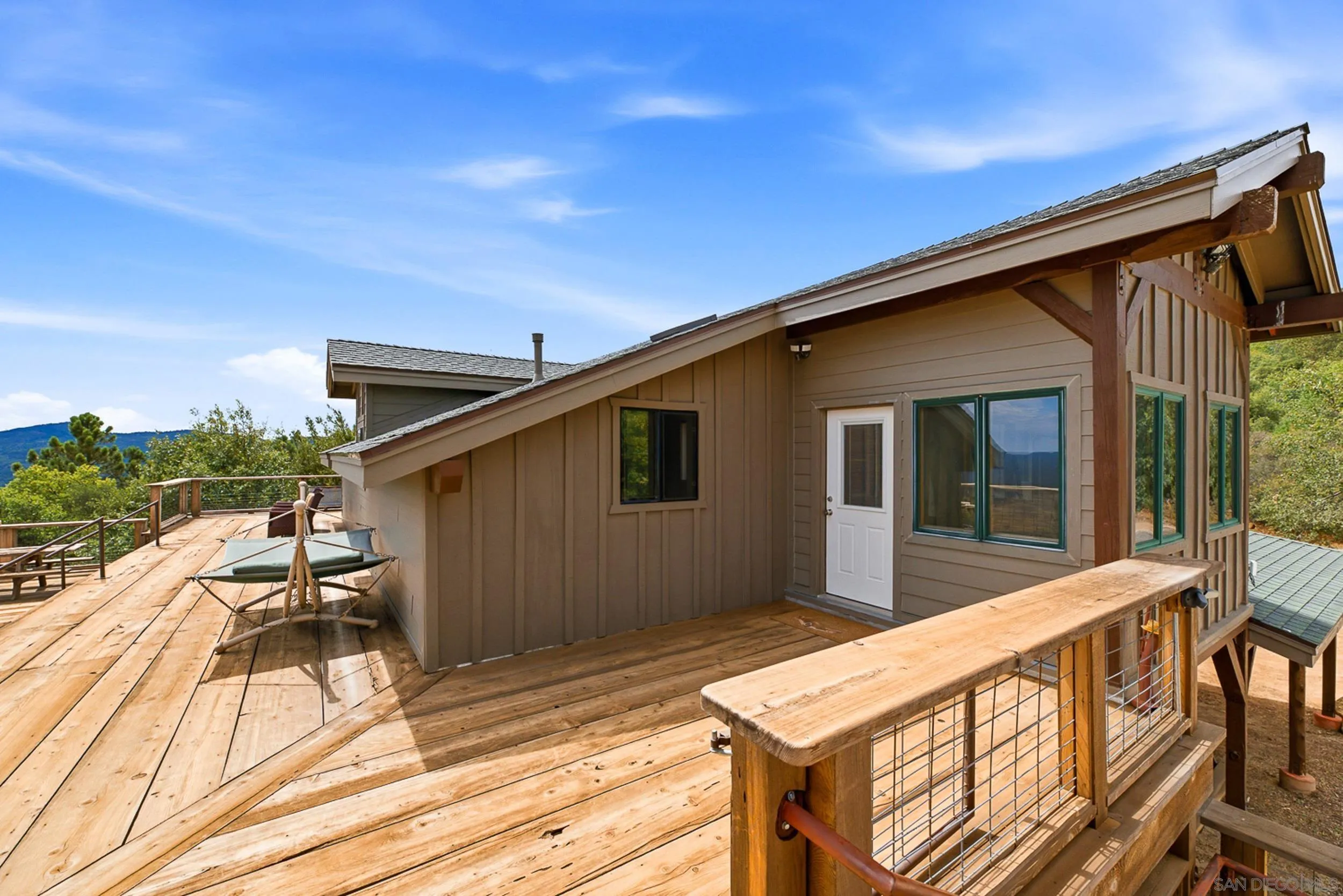 https://cdn.realtyfeed.com/cdn/127/260023255/08465bf16a96d92793722b666cb3b9cc.webp