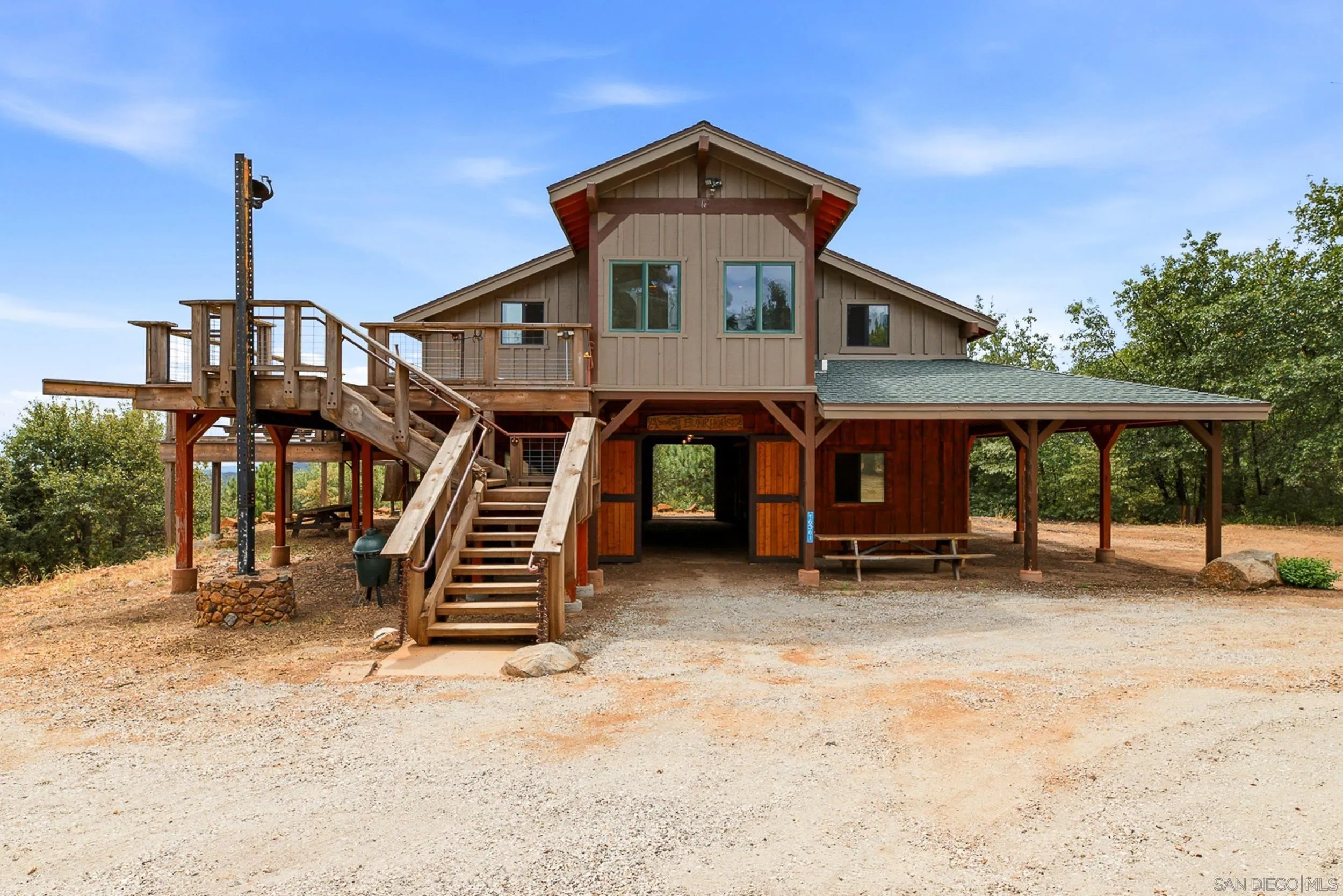 https://cdn.realtyfeed.com/cdn/127/260023255/274348b291e2f0373b93582f2db7c492.webp