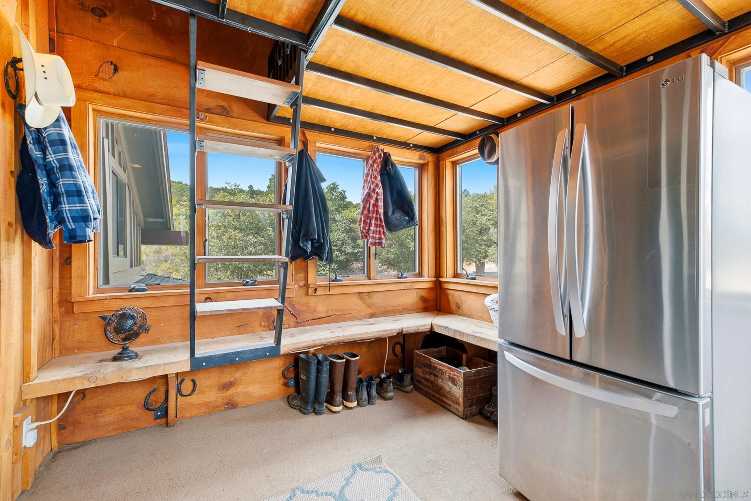 https://cdn.realtyfeed.com/cdn/127/260023255/30c7666a313d46d1b2aa1db6b795c355.webp
