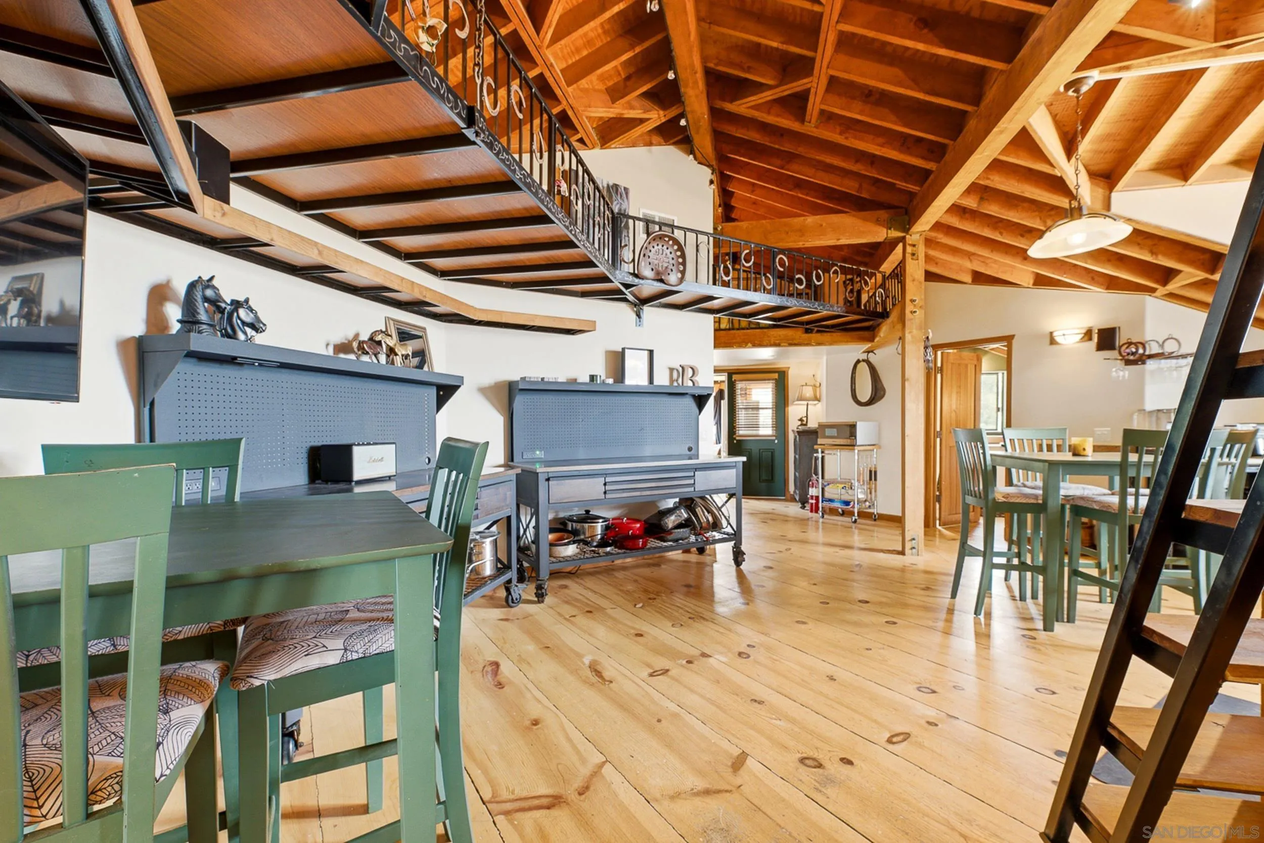 https://cdn.realtyfeed.com/cdn/127/260023255/3b0e9ab2766aaf7f00f79ce8e5cf5158.webp