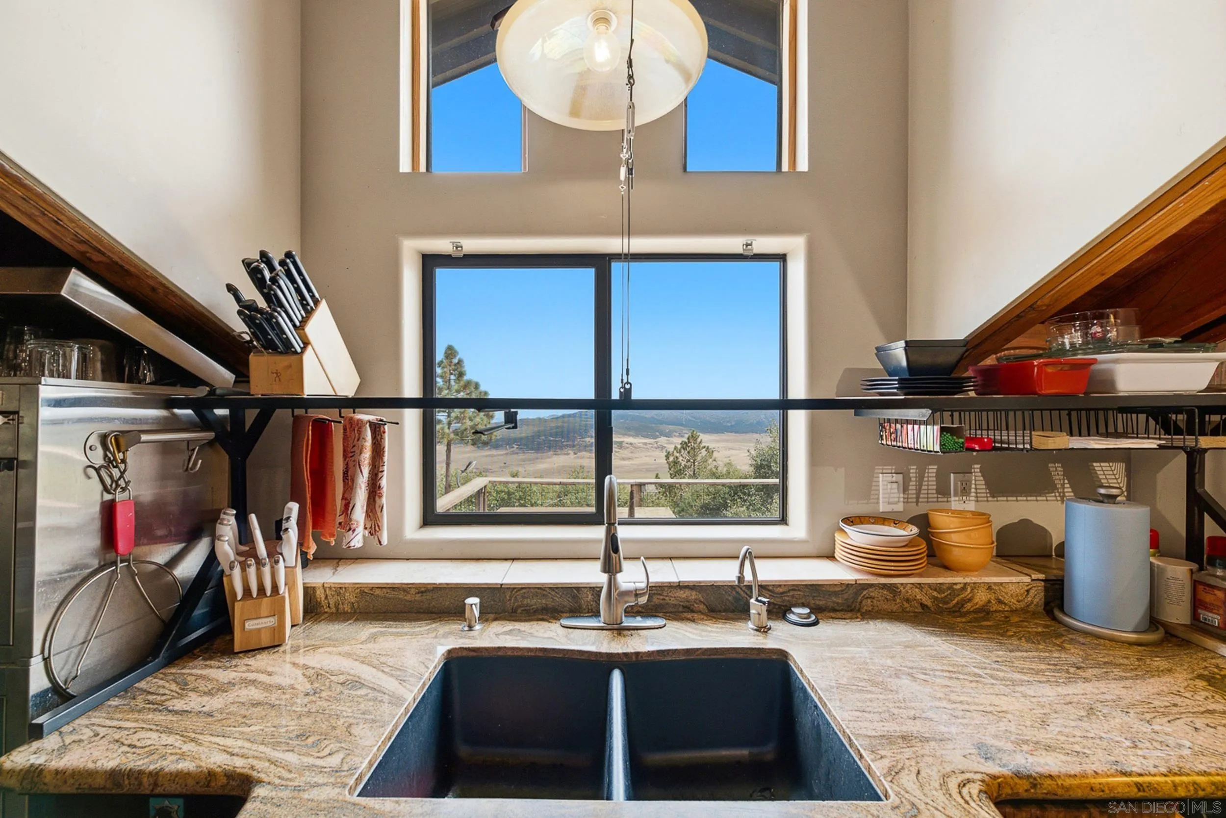 https://cdn.realtyfeed.com/cdn/127/260023255/4659981b5b3122dc3c9e65c6ac1054f5.webp