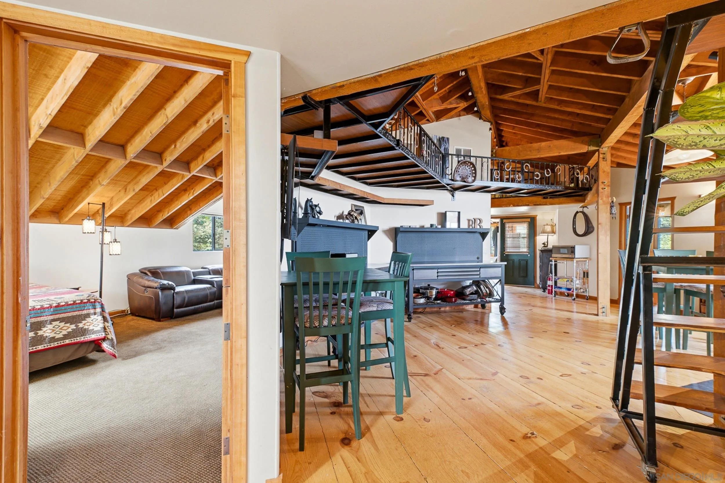 https://cdn.realtyfeed.com/cdn/127/260023255/48573f2d0be0d9ebed997a9ceb0a6552.webp