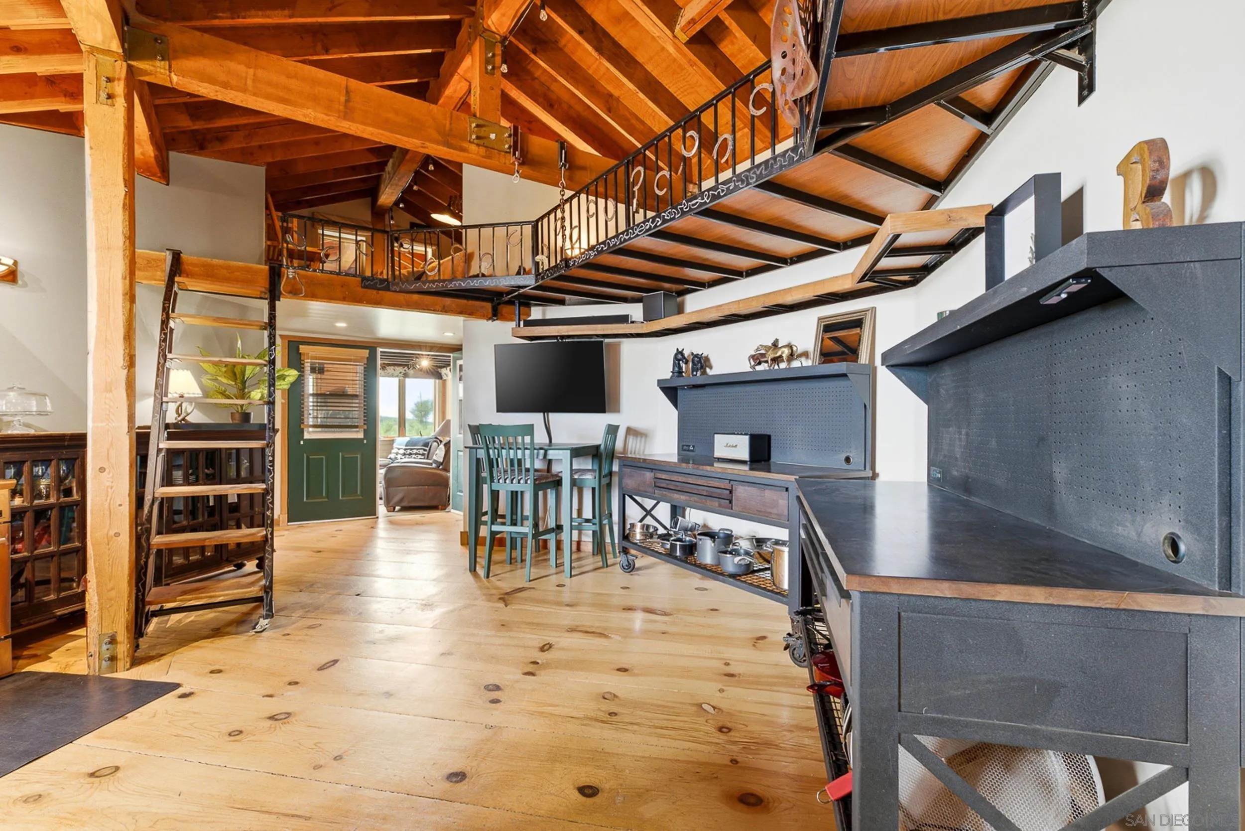 https://cdn.realtyfeed.com/cdn/127/260023255/54f27e33c00f6dbc5ac2e75ef33f45d3.webp