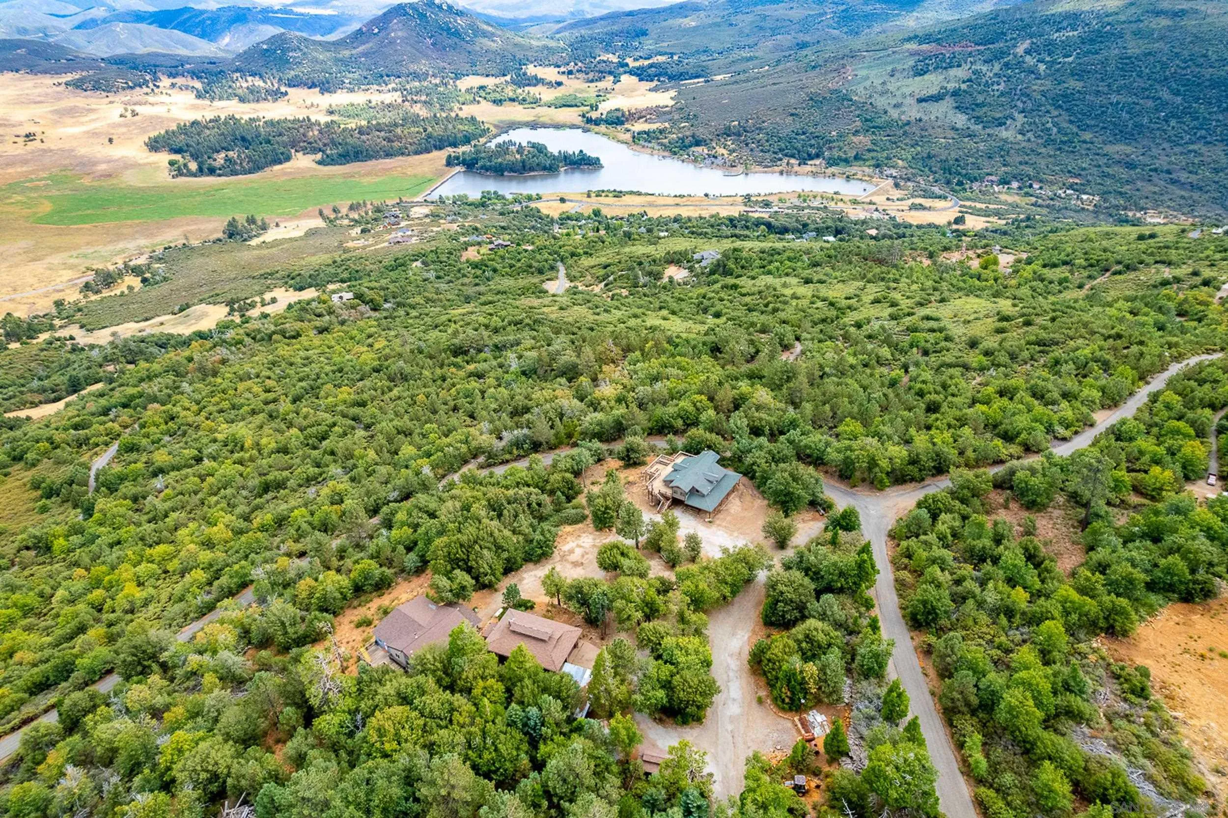 https://cdn.realtyfeed.com/cdn/127/260023255/594acc87636142af17b383d0a87825f7.webp