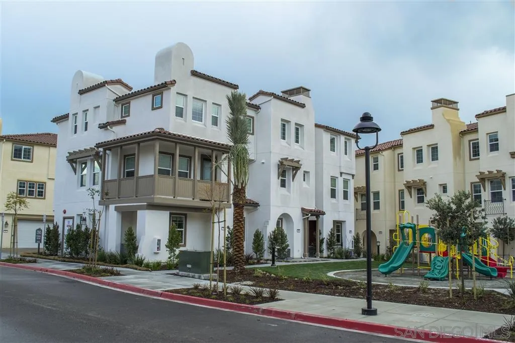 12945 Peppergrass Creek Gate Unit 30, San Diego, CA 92130 - Main photo, San Diego, CA