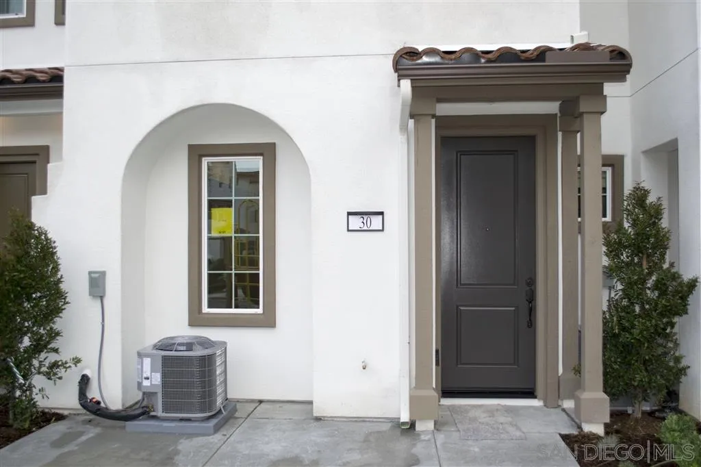 12945 Peppergrass Creek Gate Unit 30, San Diego, CA 92130 - Photo 3 of 11, San Diego, CA