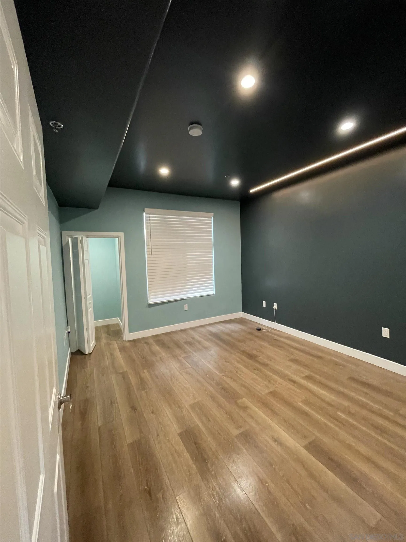 https://cdn.realtyfeed.com/cdn/127/260023264/81c5d702228dee4173aa555044e53b8c.webp