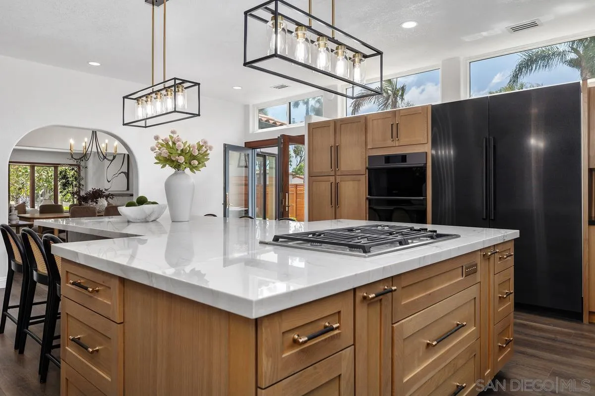 https://cdn.realtyfeed.com/cdn/127/260023265/335a1c2689b95de311591b3a40adf94e.webp