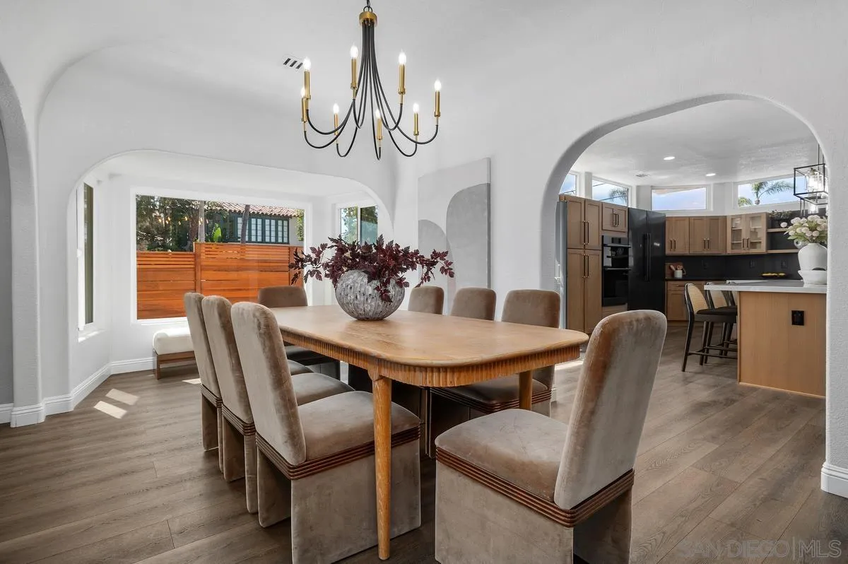 https://cdn.realtyfeed.com/cdn/127/260023265/9aff25e3f811ed4c909cc602dd58b638.webp