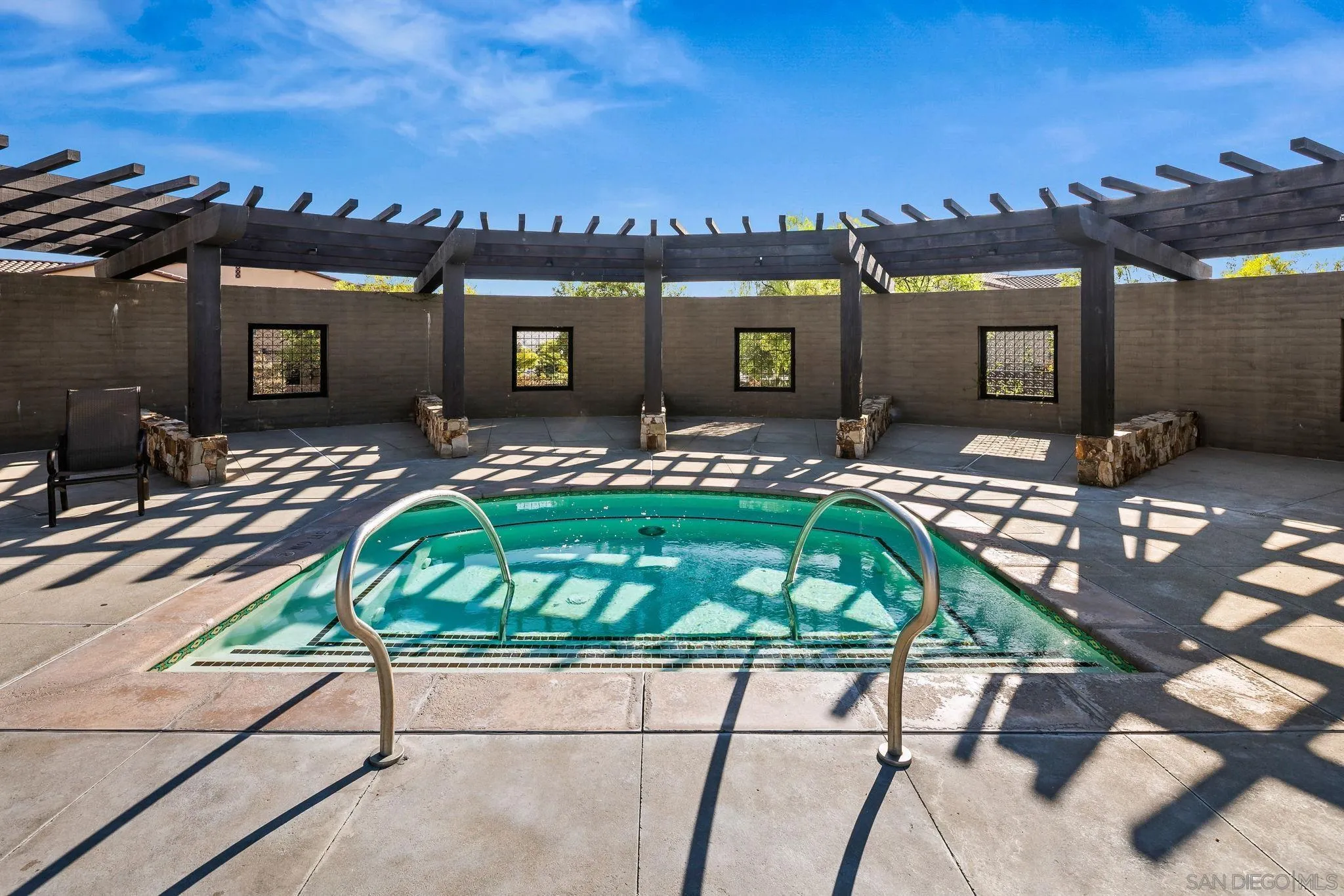 https://cdn.realtyfeed.com/cdn/127/260023270/2ba196ee9abb3868567ebbb190defdaf.webp