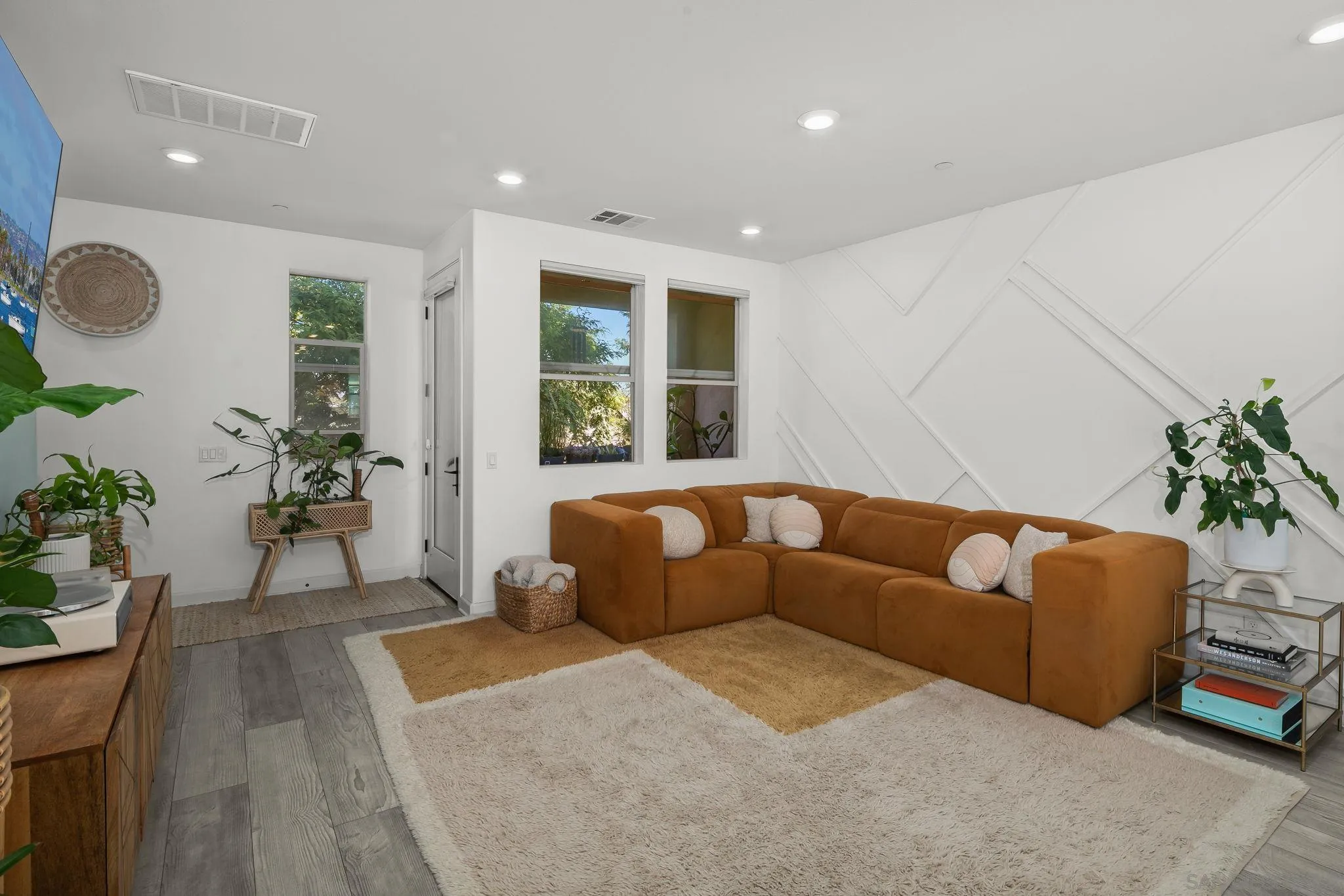 https://cdn.realtyfeed.com/cdn/127/260023270/61acf4b6cf23f6eafd36b56ca4cee490.webp