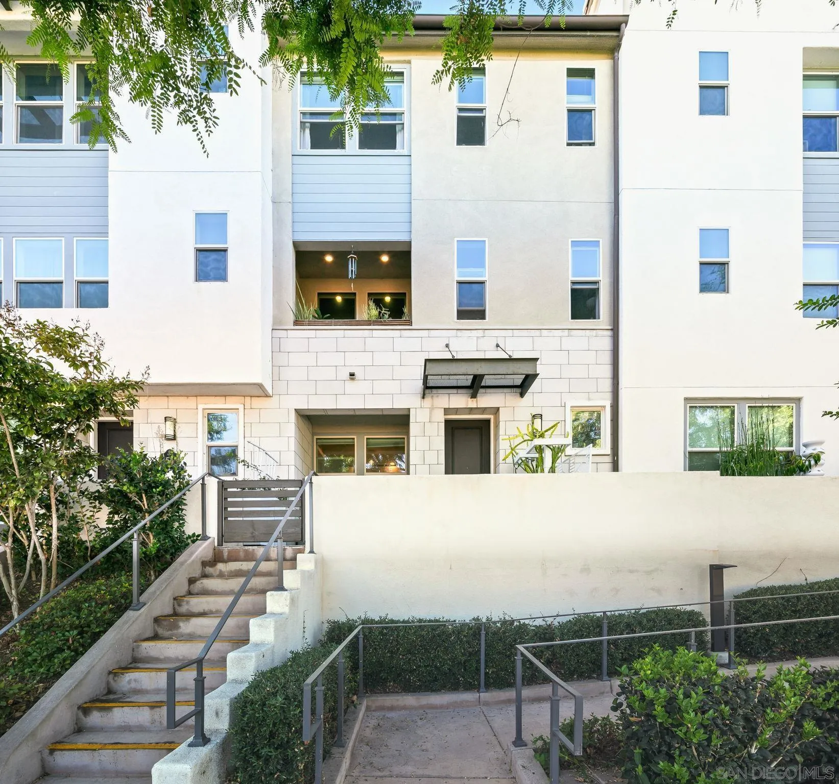 https://cdn.realtyfeed.com/cdn/127/260023270/69e0a9c32cbfd17adef54c4506475e1c.webp