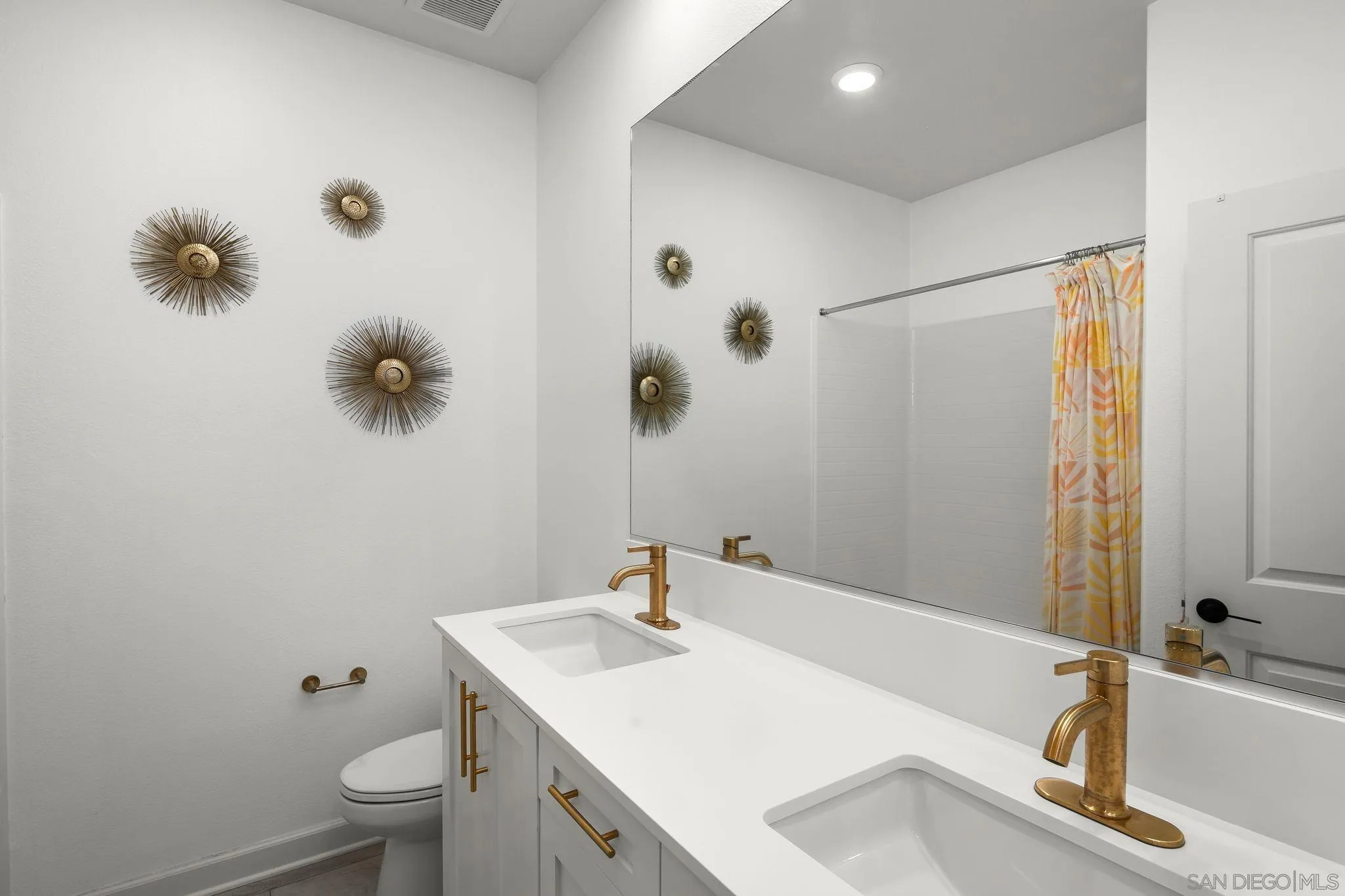 https://cdn.realtyfeed.com/cdn/127/260023270/7a9e725111184ddea1959d4249c2a32e.webp