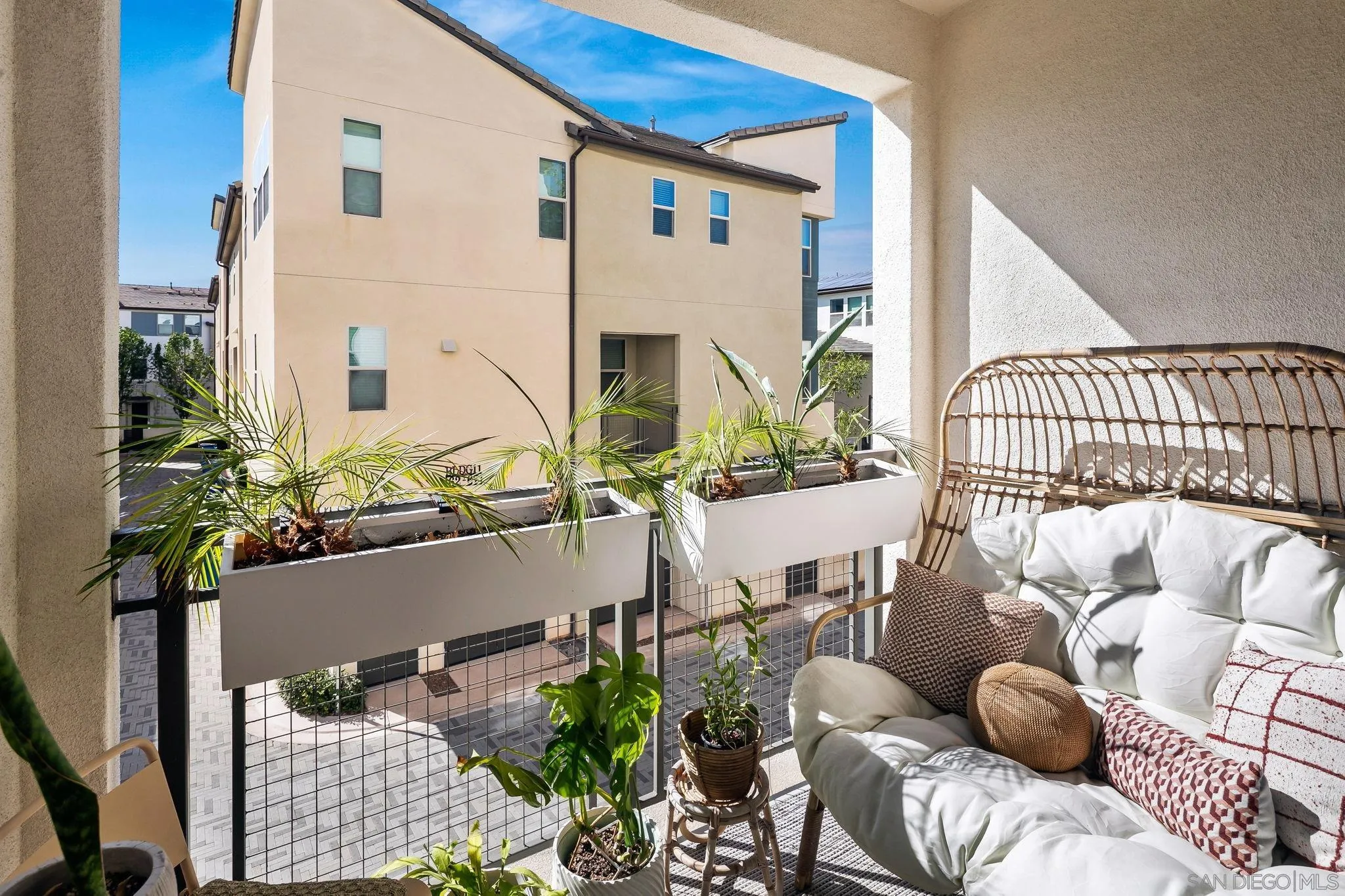 https://cdn.realtyfeed.com/cdn/127/260023270/8d5fdd9ae37da3031c3bb58155cd1d1b.webp
